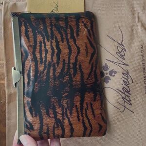 NWT Asher frame crossbody